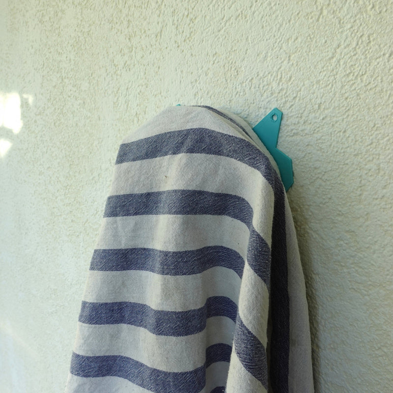 Towel hanger