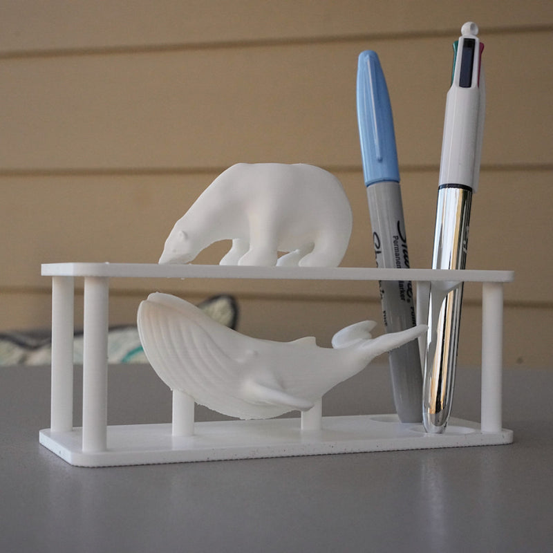 Polar kiss pen holder